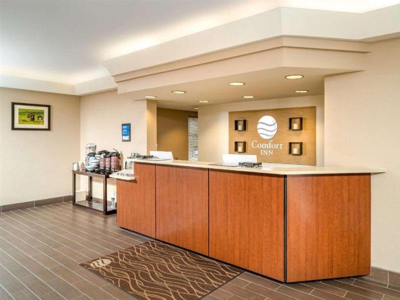 Comfort Inn & Suites Grundy エクステリア 写真