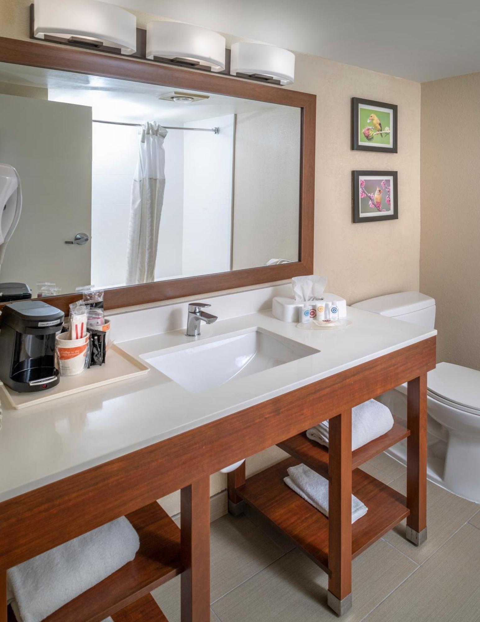 Comfort Inn & Suites Grundy 部屋 写真