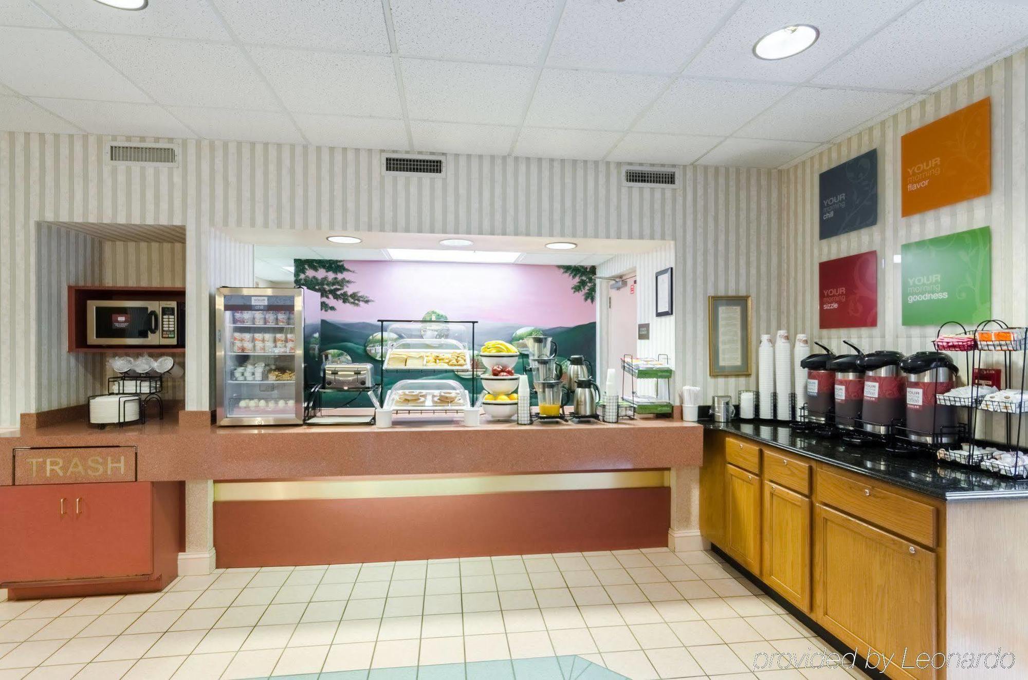 Comfort Inn & Suites Grundy エクステリア 写真
